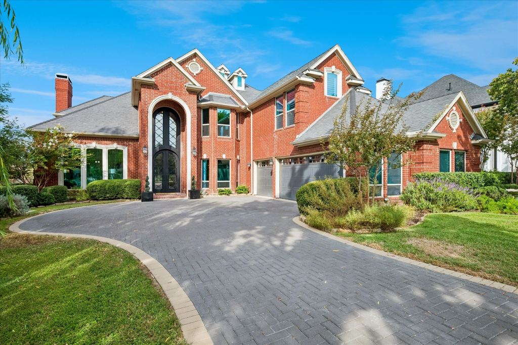 7501 Sweetgum Drive, Irving, TX 75063 — photo 1