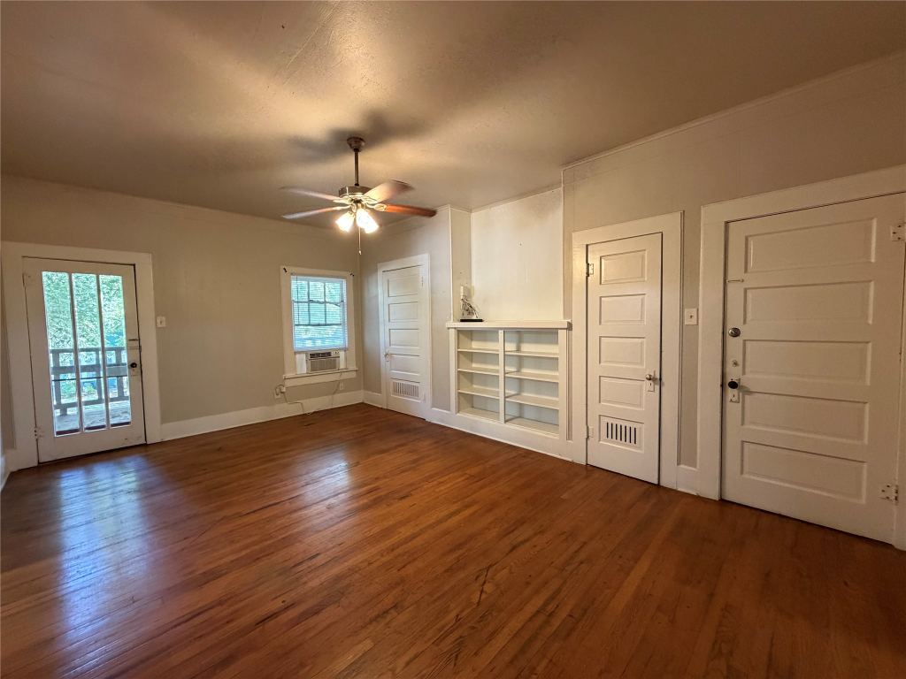 919 N Austin Street, Denton, TX 76201 — photo 1