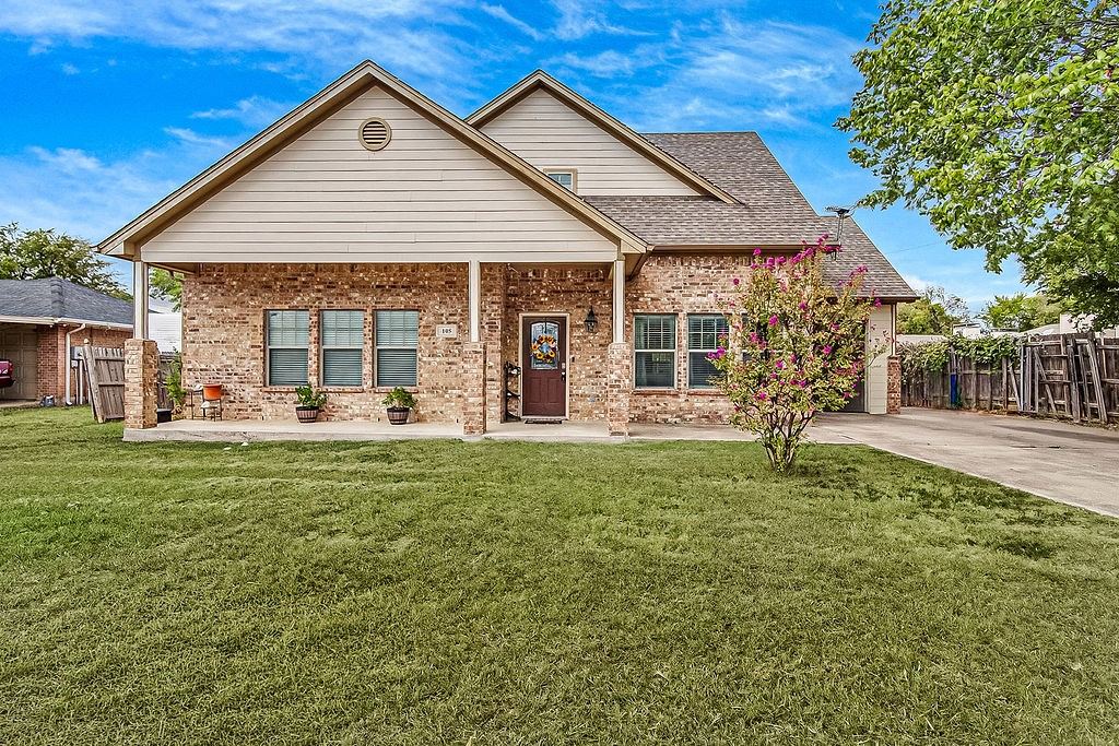 105 Water Lane, Crowley, TX 76036 — photo 1