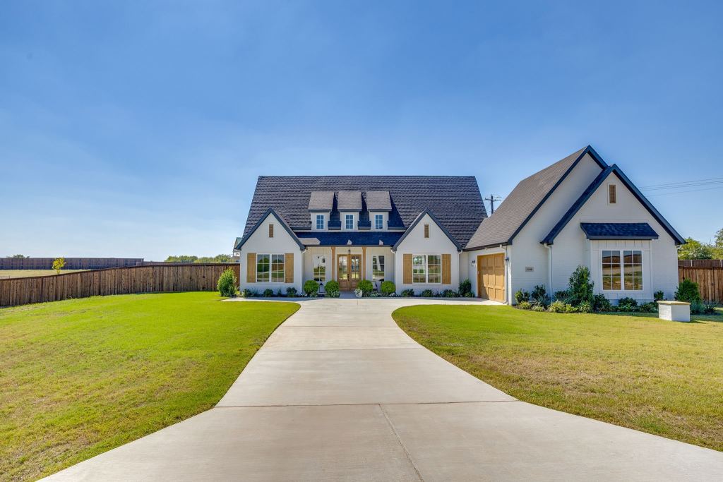 1000 Twin Creeks Drive, Weatherford, TX 76088 — photo 1