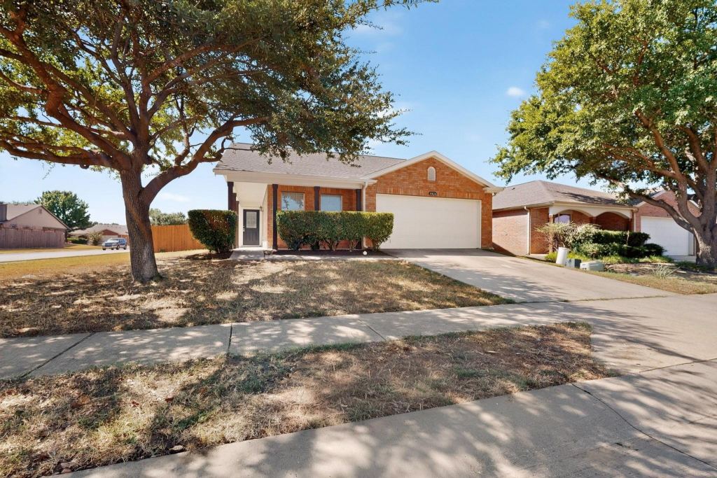 8924 Wagon Trail, Cross Roads, TX 76227 — photo 1