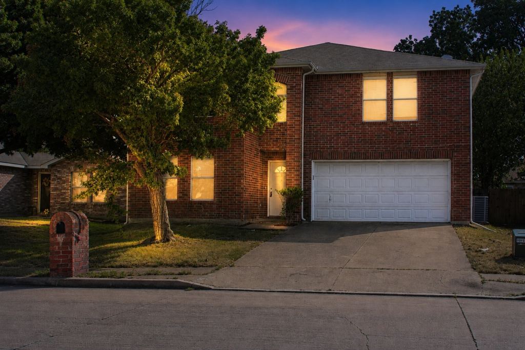 2805 Hillside Drive, Mesquite, TX 75149 — photo 1
