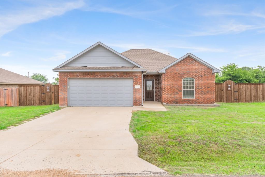 2422 Abigail Lane, Mabank, TX 75147 — photo 1