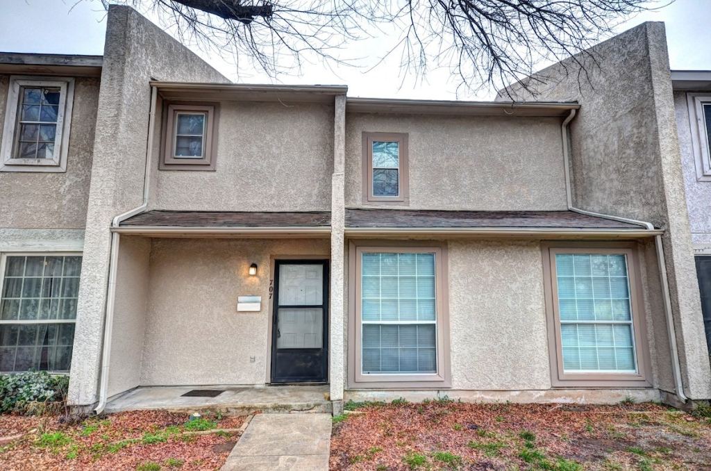 707 E Shady Grove Road, Irving, TX 75060 — photo 1