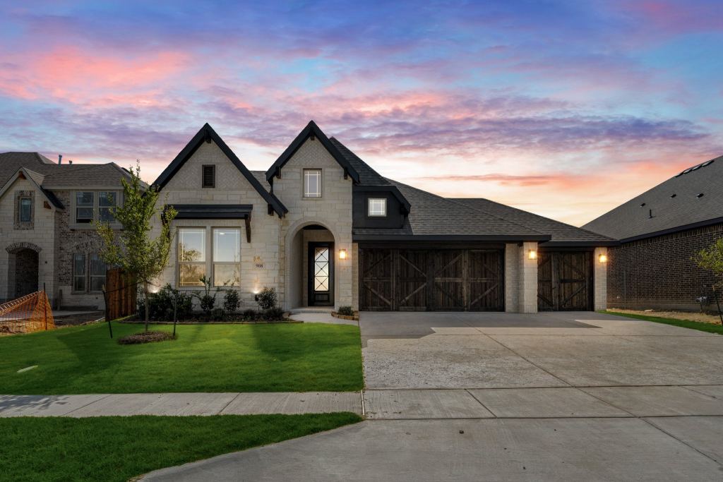 908 Alderwood Drive, Red Oak, TX 75154 — photo 1