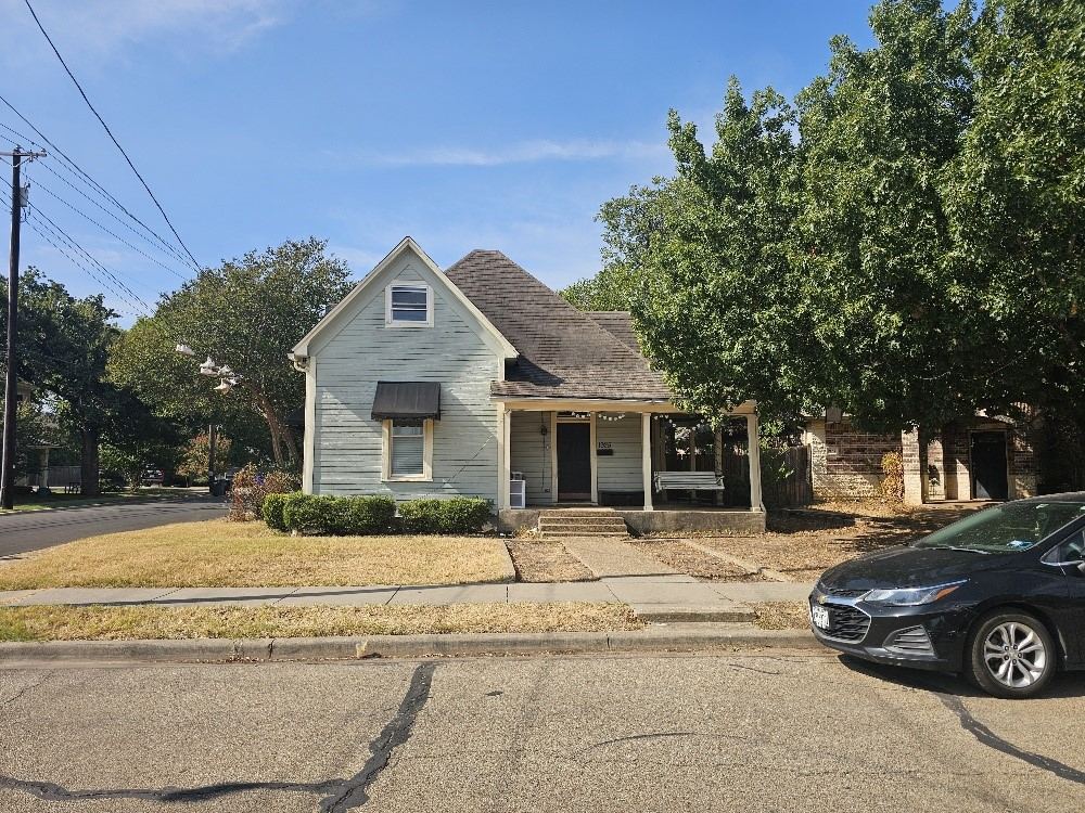 1925 S 10th Street, Waco, TX 76706 — photo 1