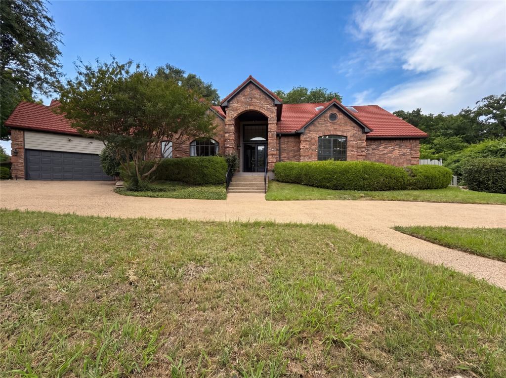 2405 Castle Rock Road