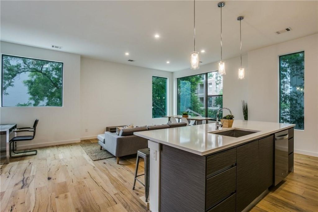 2627 Kimsey Drive 104, Dallas, TX 75235 — photo 1