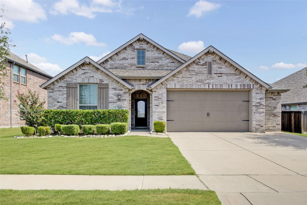 1819 Huntsman Way, Forney, TX 75126 — photo 1