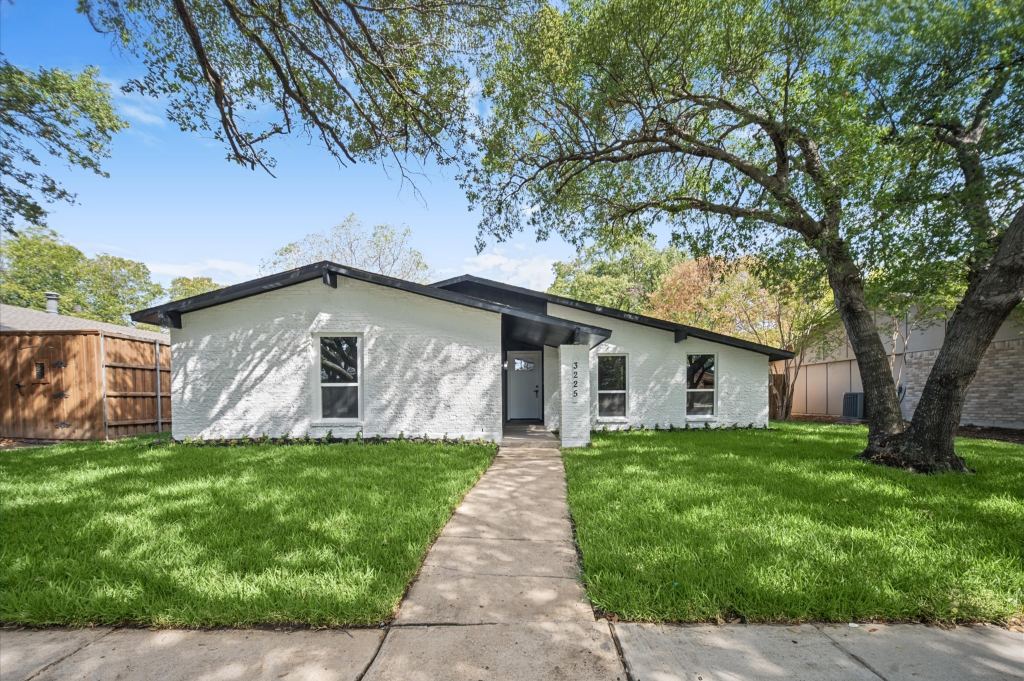 3225 Collins Boulevard, Garland, TX 75044 — photo 1