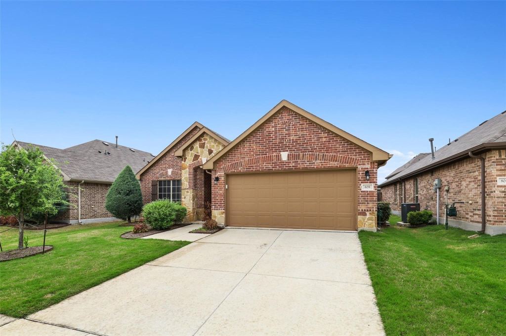 808 Kinghaven Drive, Little Elm, TX 75068 — photo 1