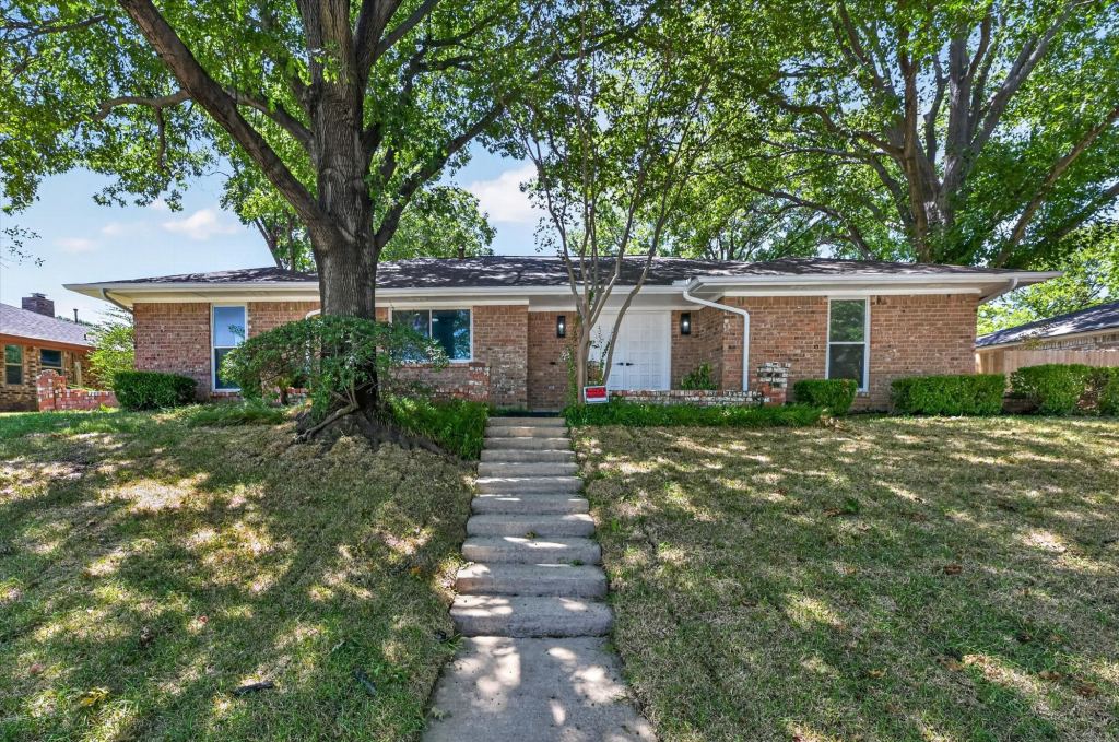 1450 Juniper Lane, Lewisville, TX 75077 — photo 1