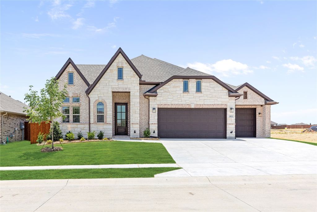 1033 Emerald Trace Drive
