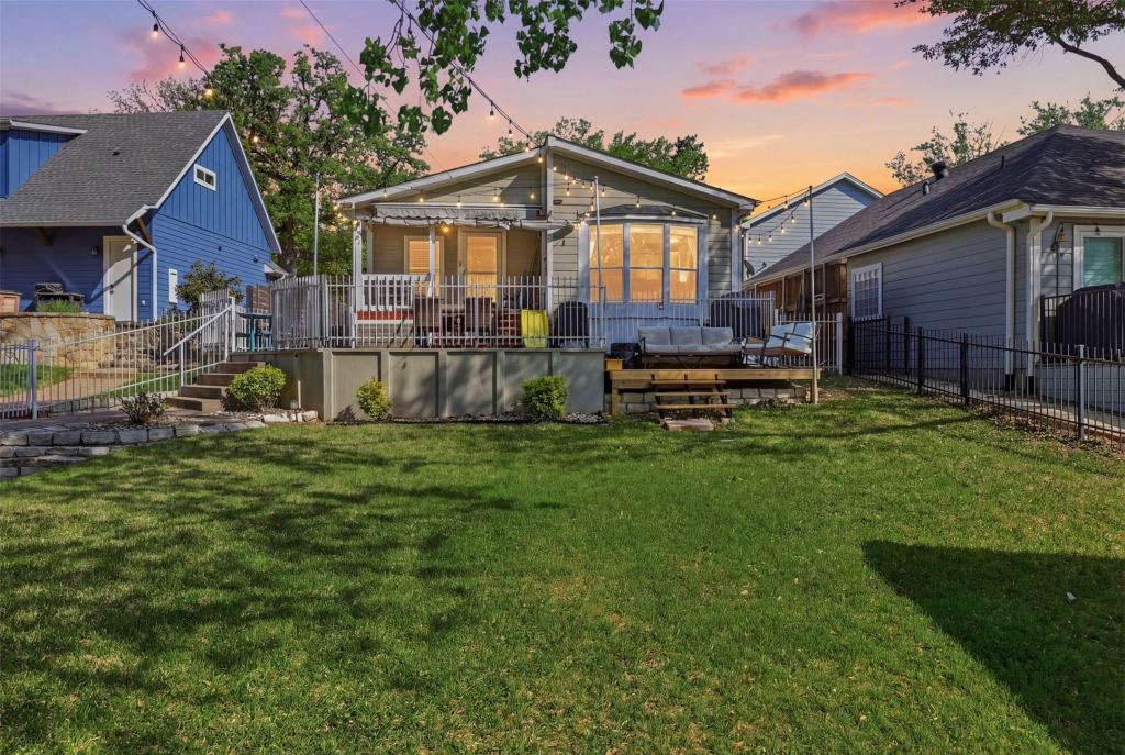 1105 E Lake Drive, Weatherford, TX 76087 — photo 1
