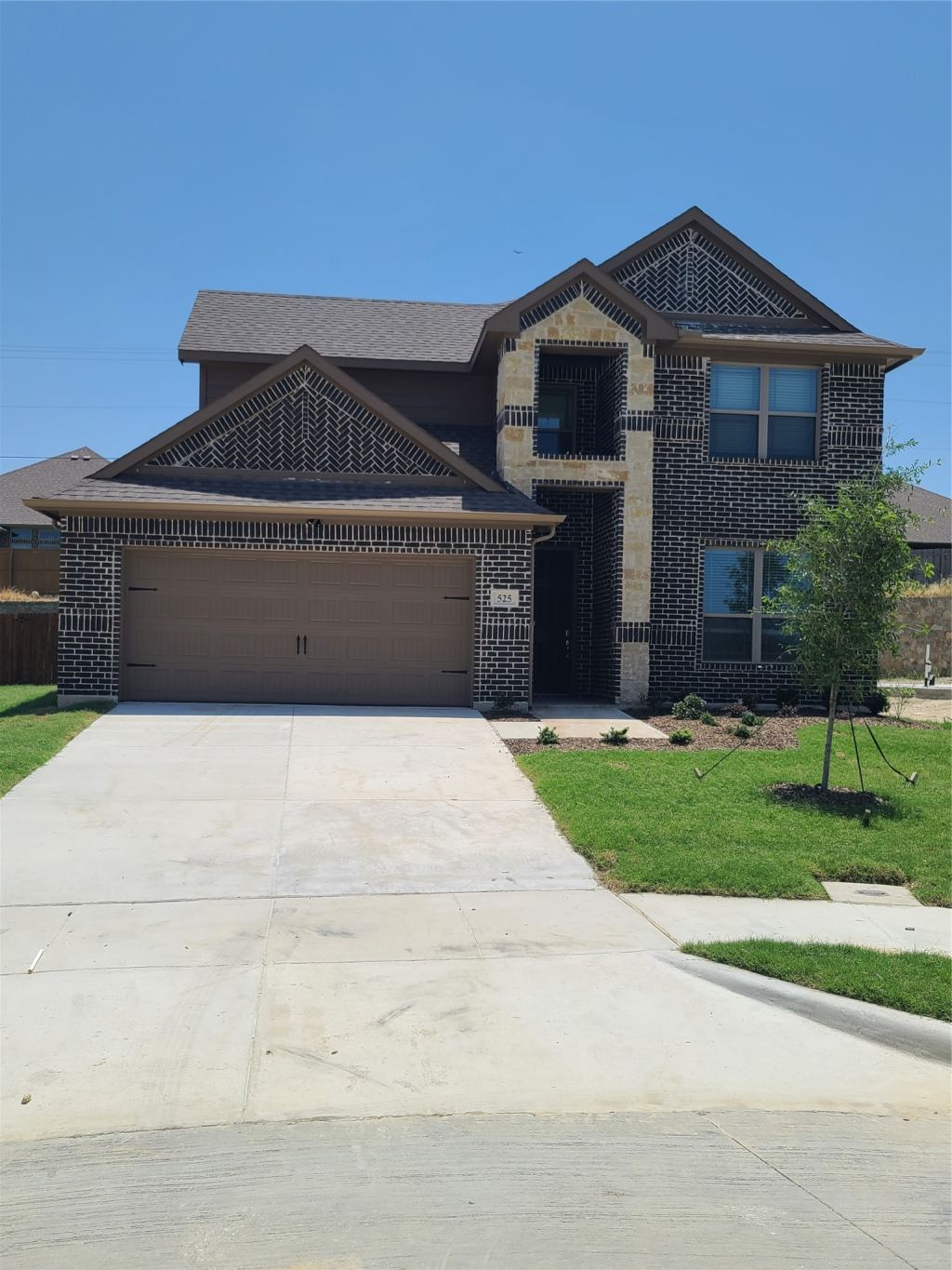 525 Hillcrest Circle, Justin, TX 76247 — photo 1