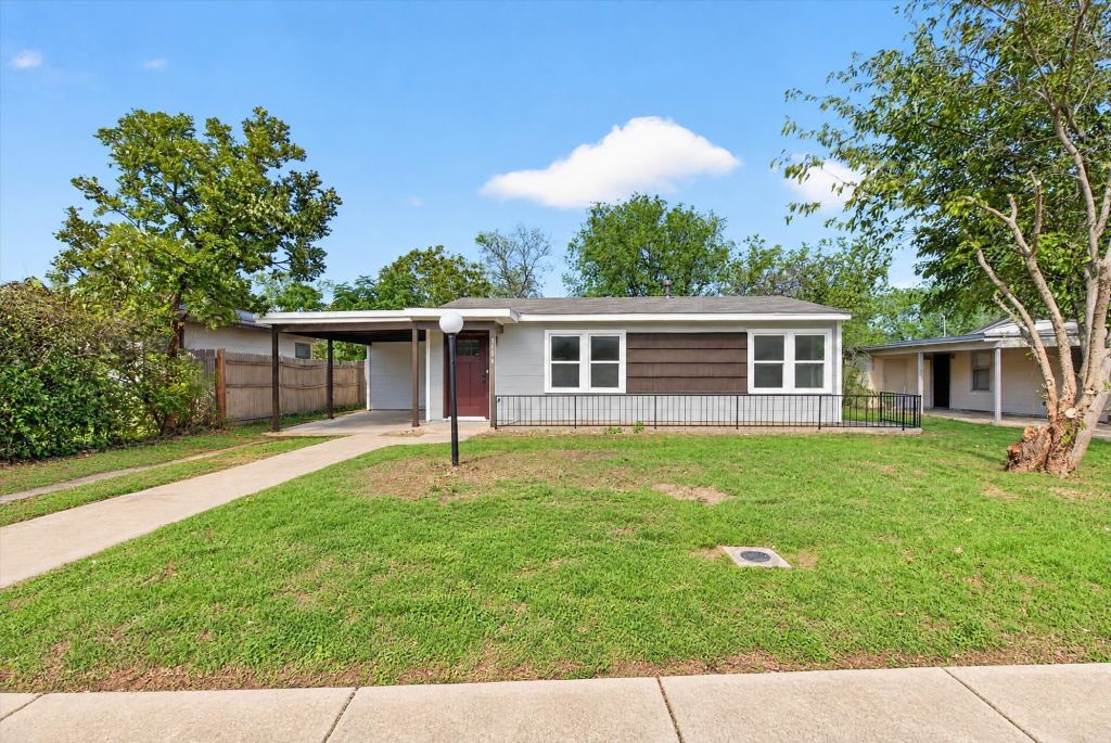1104 Edney Street, Fort Worth, TX 76115 — photo 1