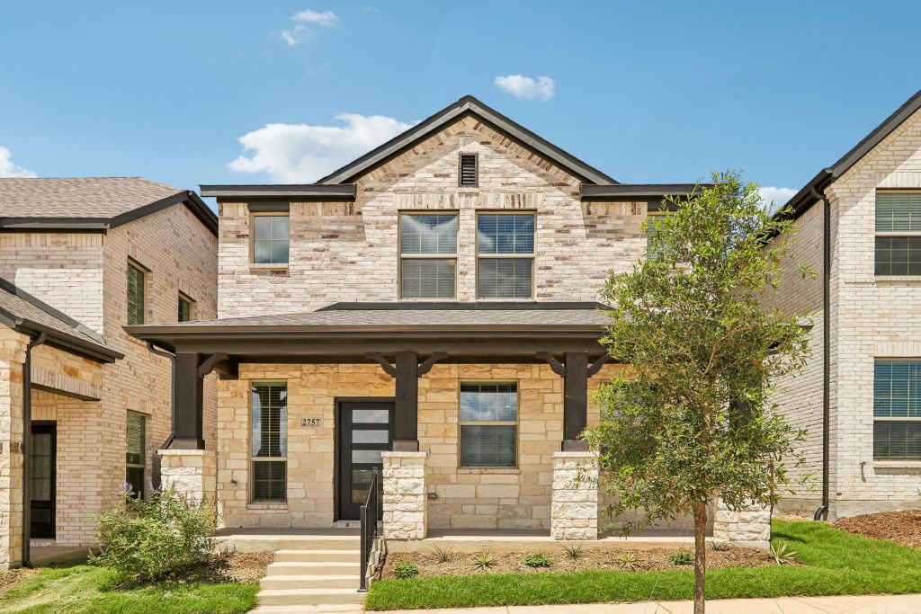 2757 Kobuk Drive, Corinth, TX 76210 — photo 1