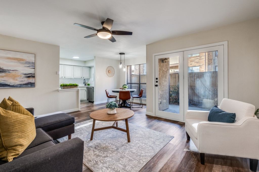 2100 Rainbow Drive 4111, Arlington, TX 76011 — photo 1