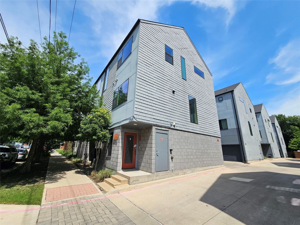 427 W 10th Street 101, Dallas, TX 75208 — photo 1