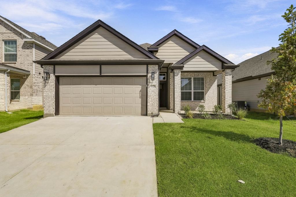 1120 Runway Road