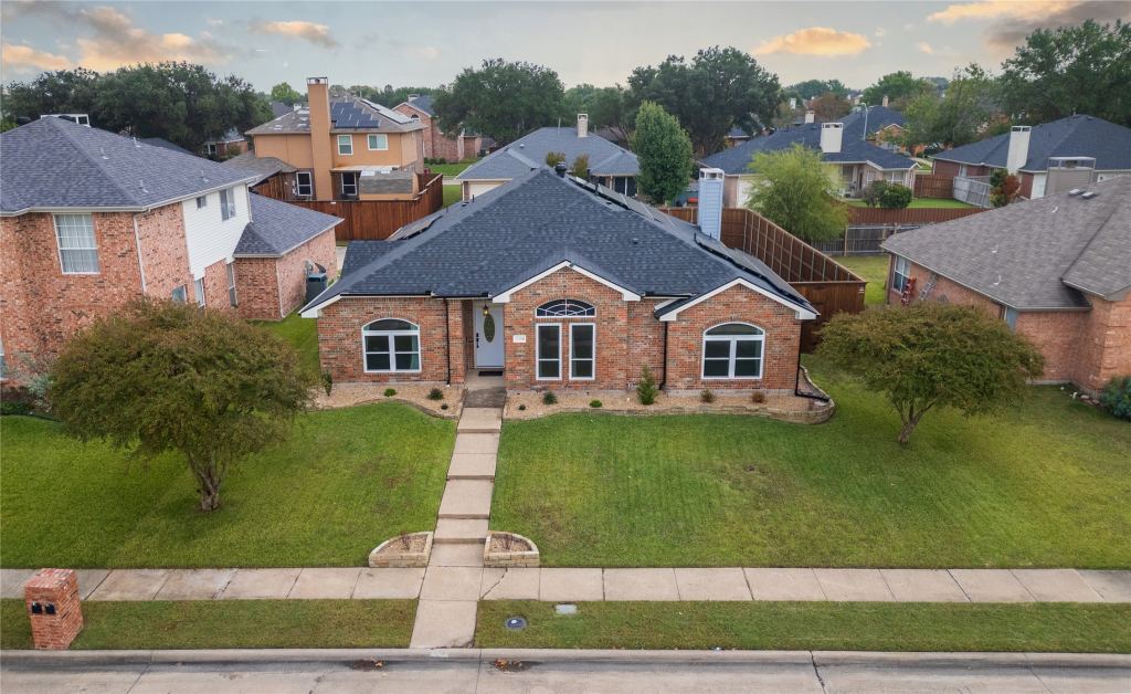 2604 Hackberry Creek, Mesquite, TX 75181 — photo 1