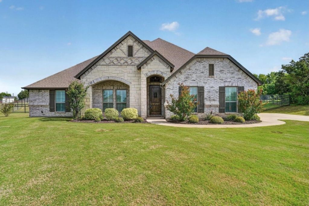1019 Merriam Court, Weatherford, TX 76087 — photo 1