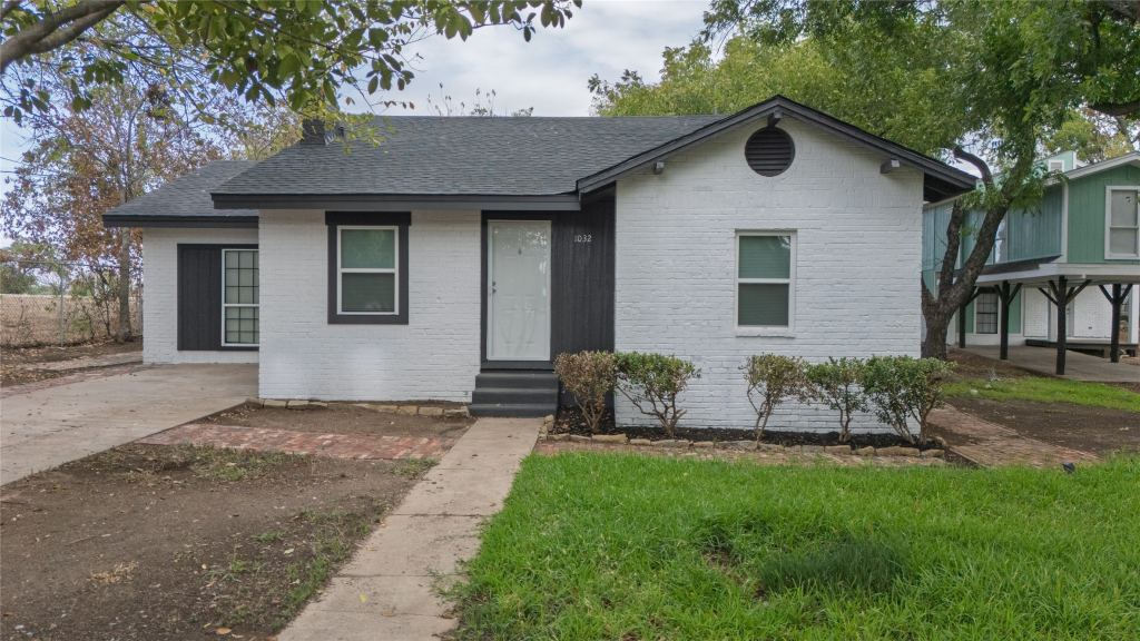 1032 W Oak Street, Weatherford, TX 76086 — photo 1