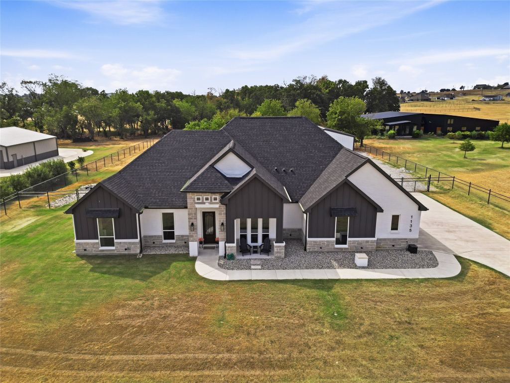 1135 Paradise Parkway