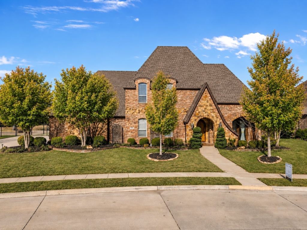 614 Cross Timbers Drive