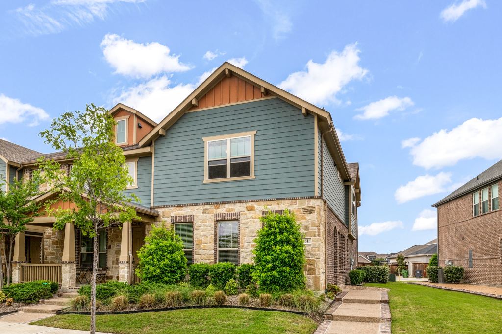 4611 Smokey Quartz Lane, Arlington, TX 76005 — photo 1