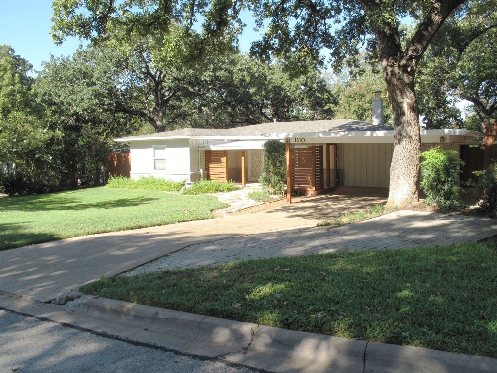 1510 Briarwood Boulevard, Arlington, TX 76013 — photo 1