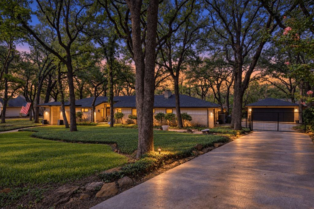4000 Deepwood Street, Colleyville, TX 76034 — photo 1