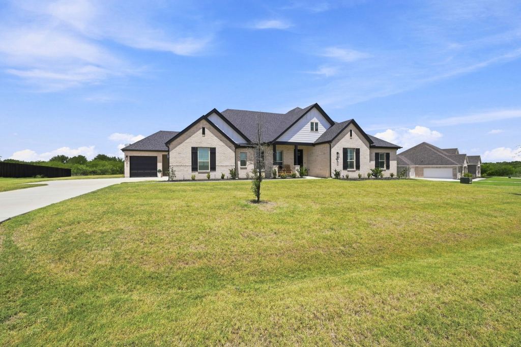 341 Wagon Trail, Waxahachie, TX 75165 — photo 1