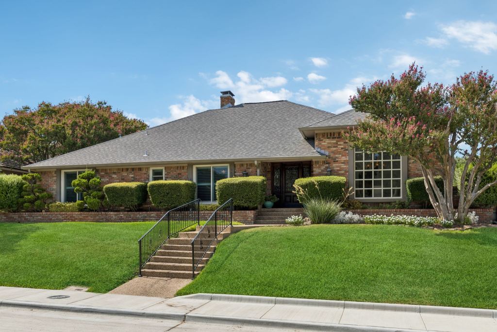 9639 Vista Oaks Drive