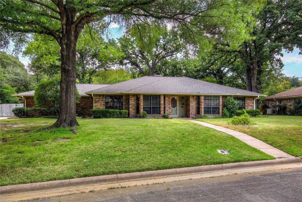 5027 Lacy Lane, Greenville, TX 75402 — photo 1