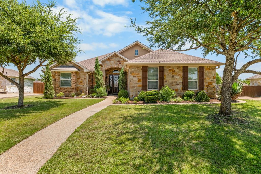 2304 Augustine, Waco, TX 76712 — photo 1