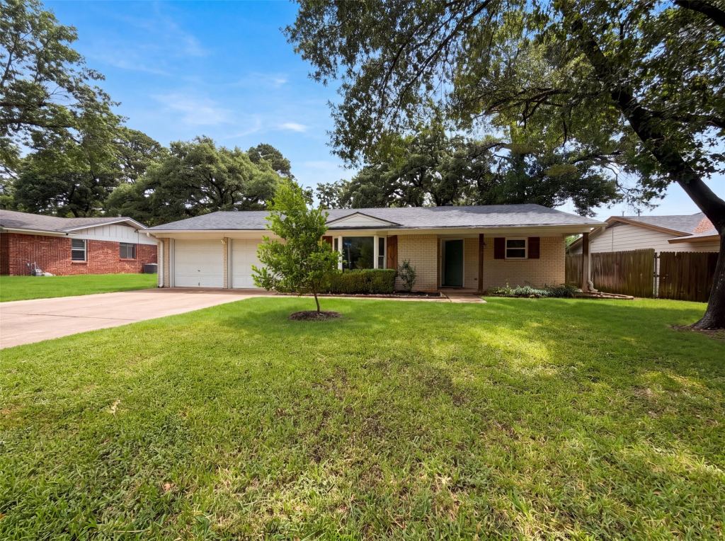 1805 Brookview Drive
