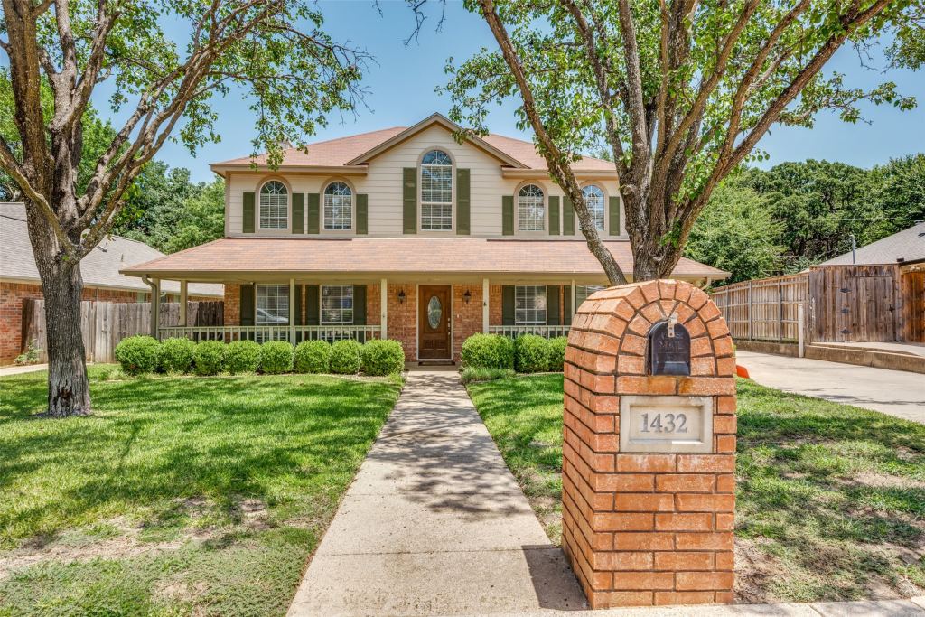 1432 Holley Creek Lane, Mansfield, TX 76063 — photo 1