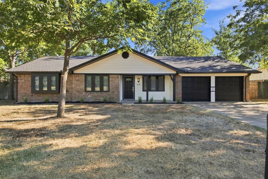 612 Simpson Terrace
