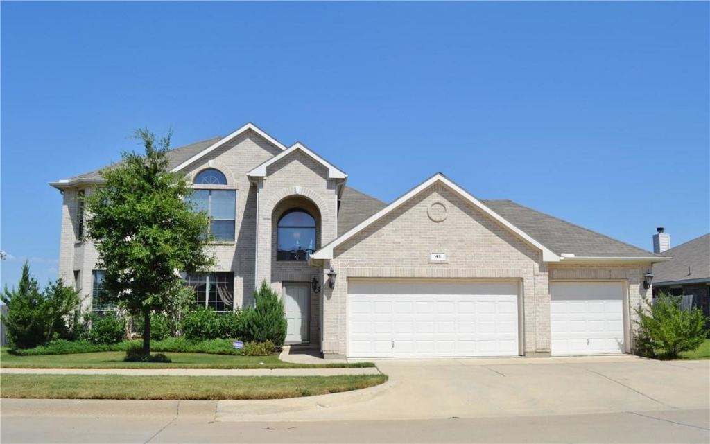 45 Beechcreek Drive, Edgecliff Village, TX 76134 — photo 1