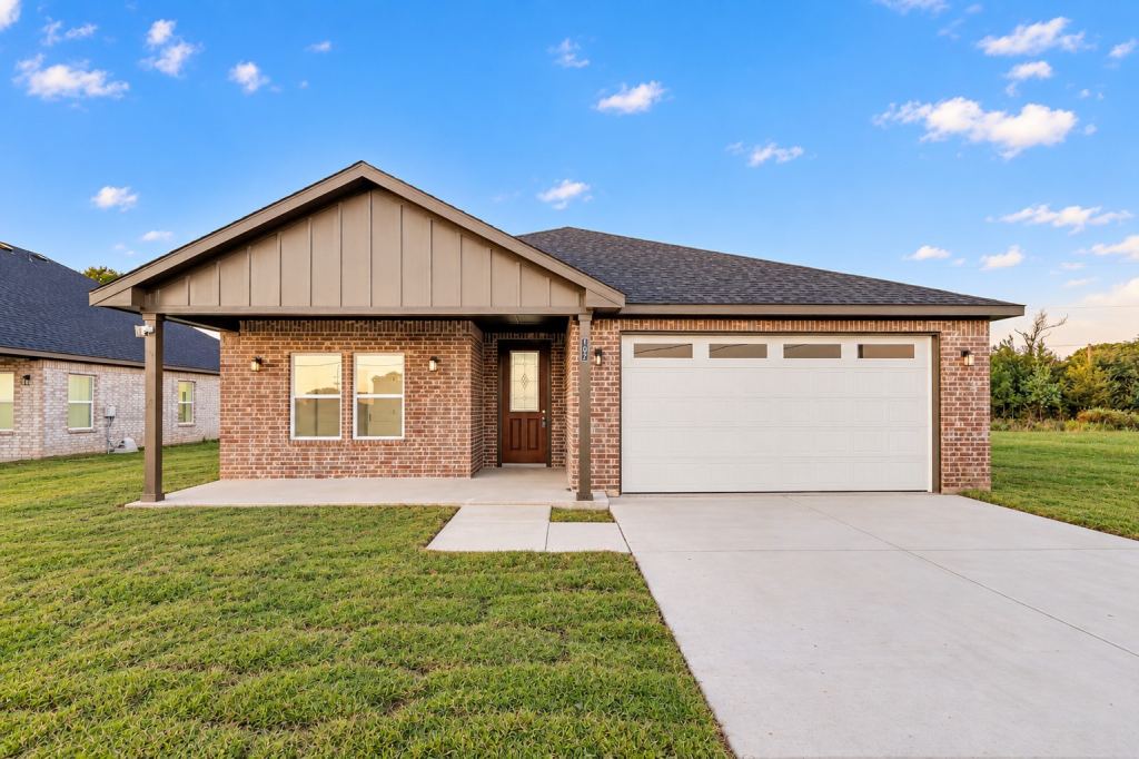107 Cedar Elm Road, Trinidad, TX 75163 — photo 1