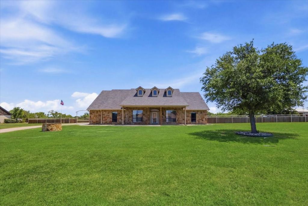 122 Eagle Pass Lane, Weatherford, TX 76087 — photo 1