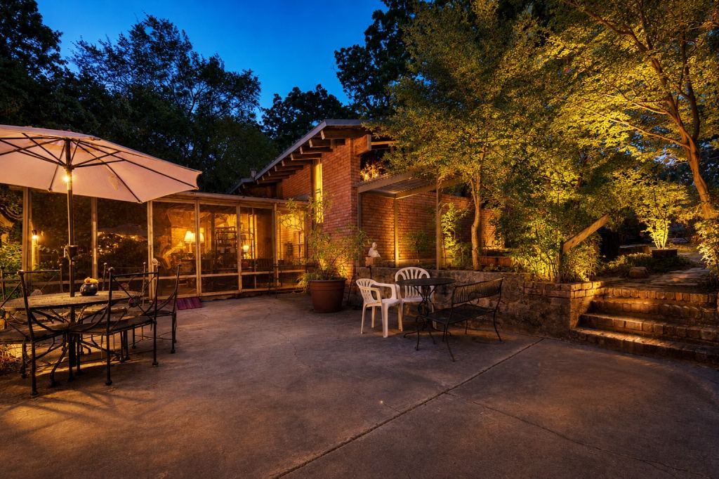 1101 Owenwood Drive, Irving, TX 75061 — photo 1
