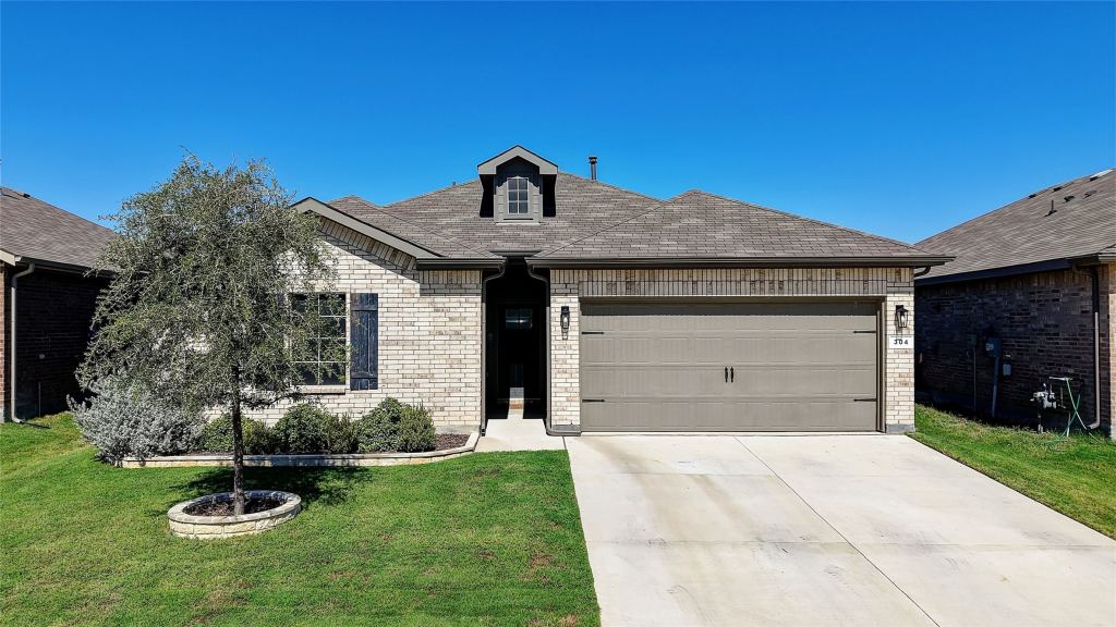 304 Crowfoot Drive