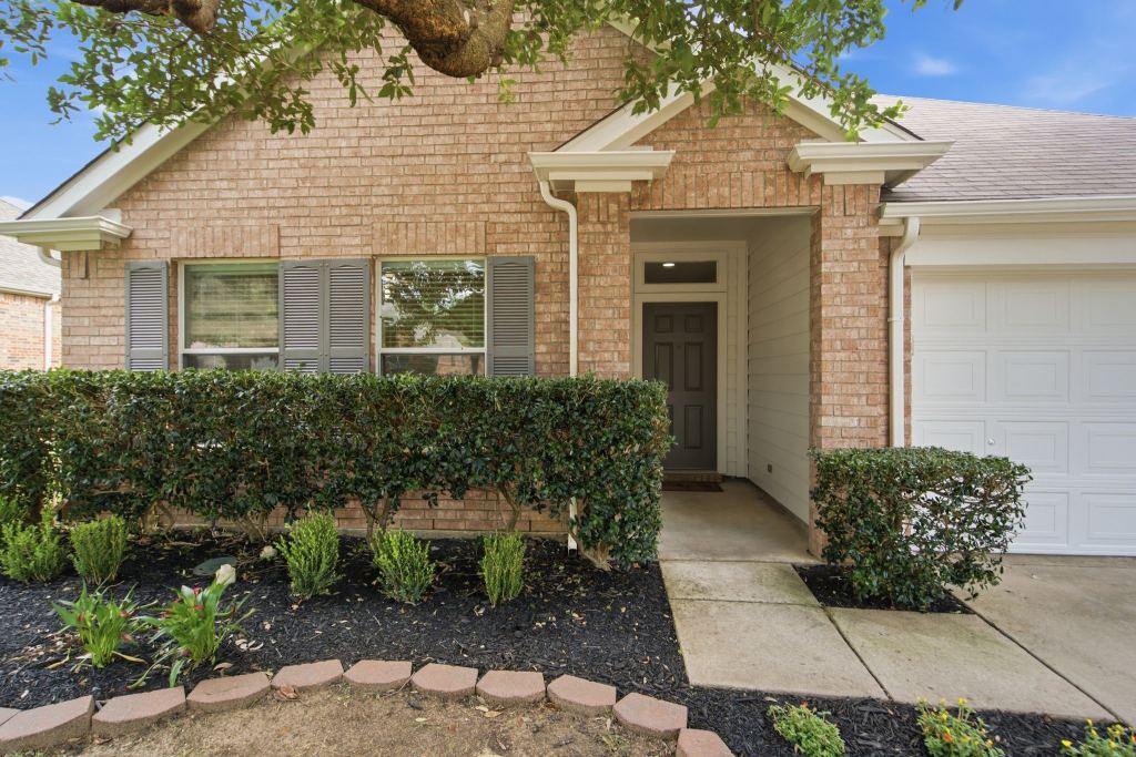 3904 San Lorenzo Drive, Denton, TX 76210 — photo 1
