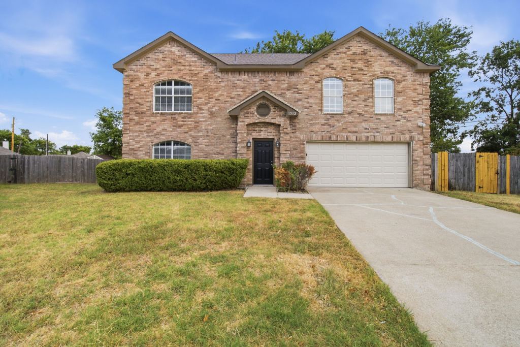 1512 Yellowbird Court, DeSoto, TX 75115 — photo 1
