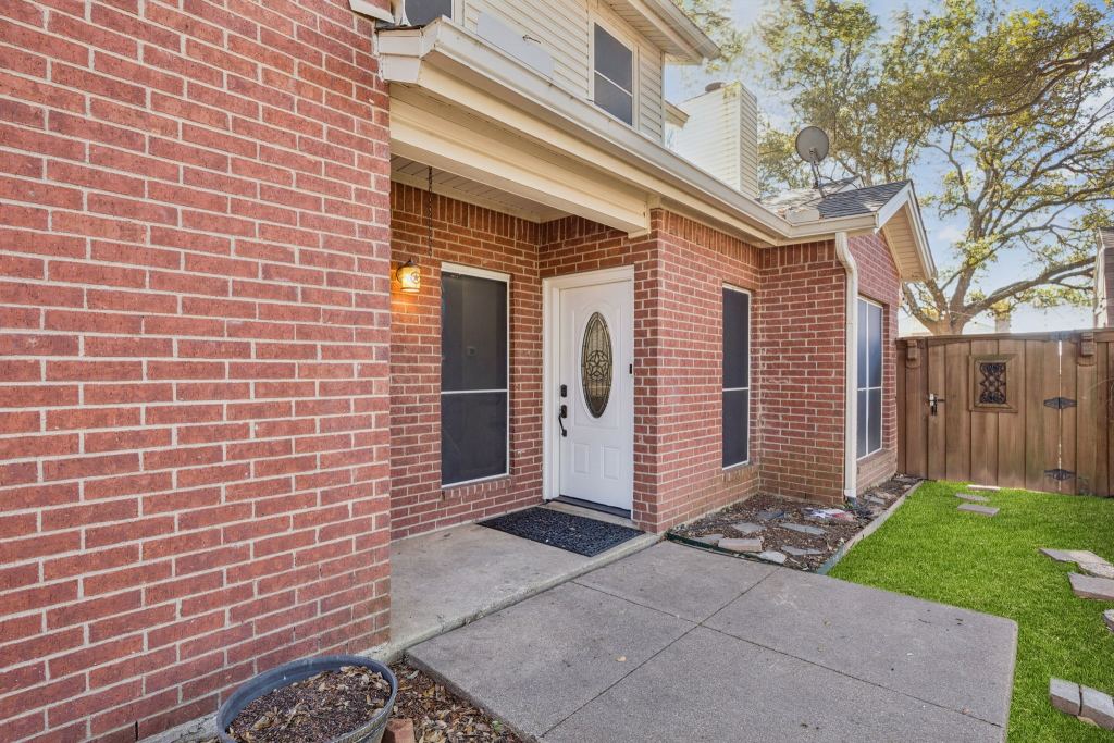 6814 Dolphin Circle, Rowlett, TX 75088 — photo 1