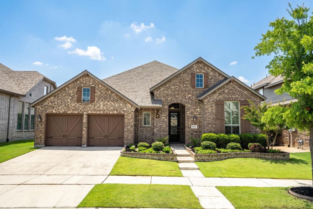 1217 7th Street, Argyle, TX 76226 — photo 1