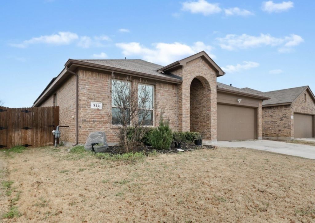 320 Grassland Drive, Denton, TX 76210 — photo 1