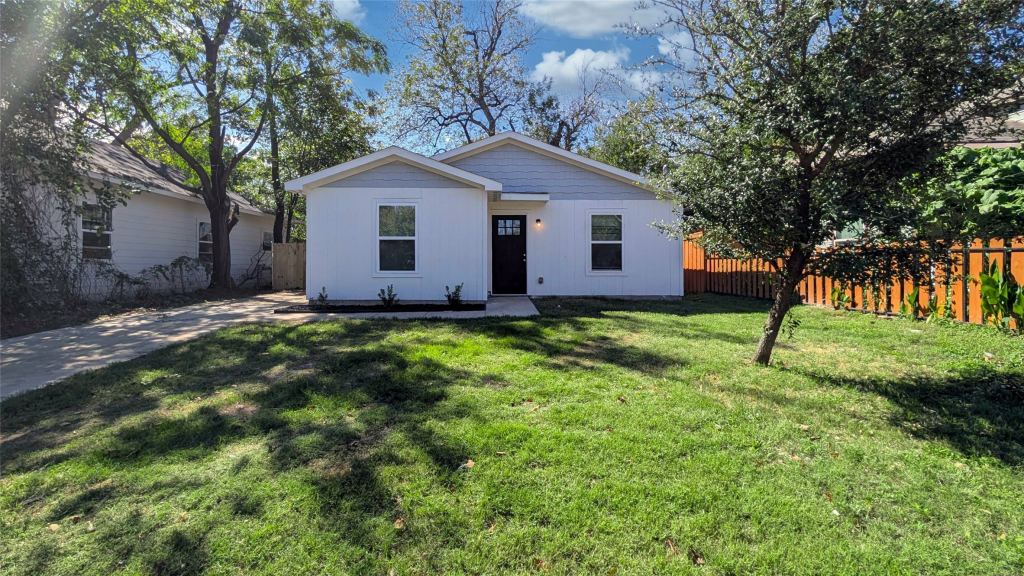 3823 Colonial Avenue, Dallas, TX 75215 — photo 1